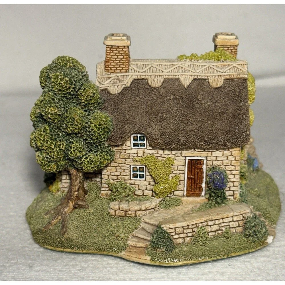 Lilliput Lane Derwent-Le-Dale English Cottage House Resin Hand Painted 1987